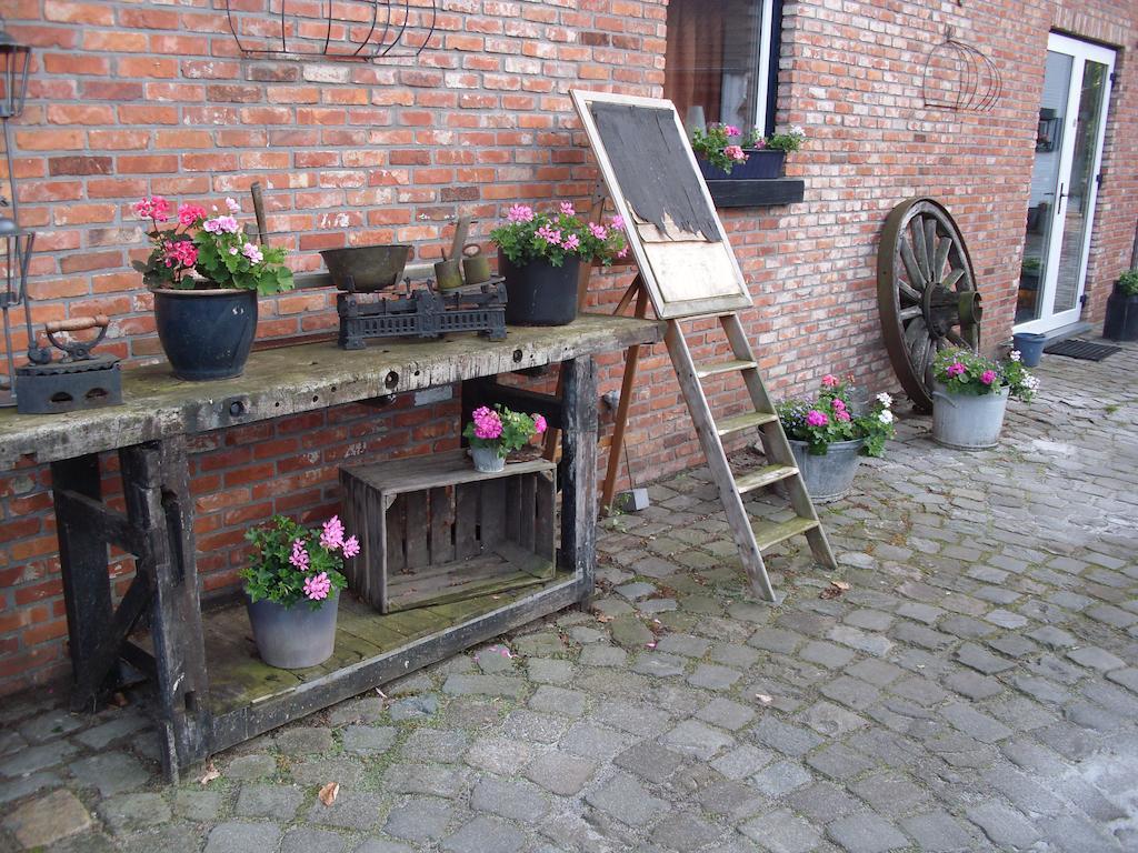 B&B De Kroonhoeve Beringen Exterior foto